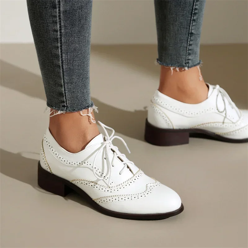 Scarpe basse inglesi da donna  - Oxford Shoes Brogue recensione e prezzo