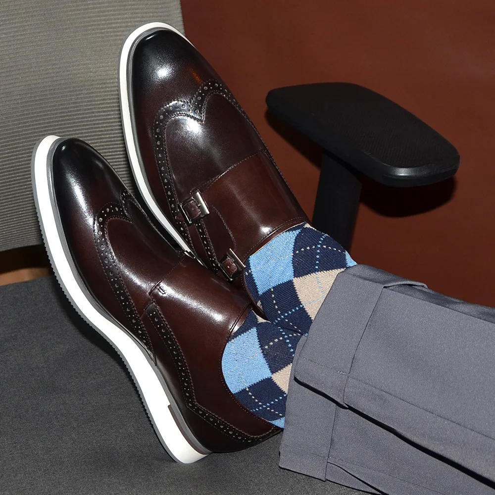 Sneakers di Lusso Europee da U - Oxford Shoes Brogue recensione e prezzo
